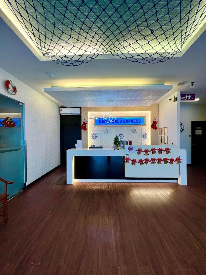 New World Express Motel Bintulu Buitenkant foto