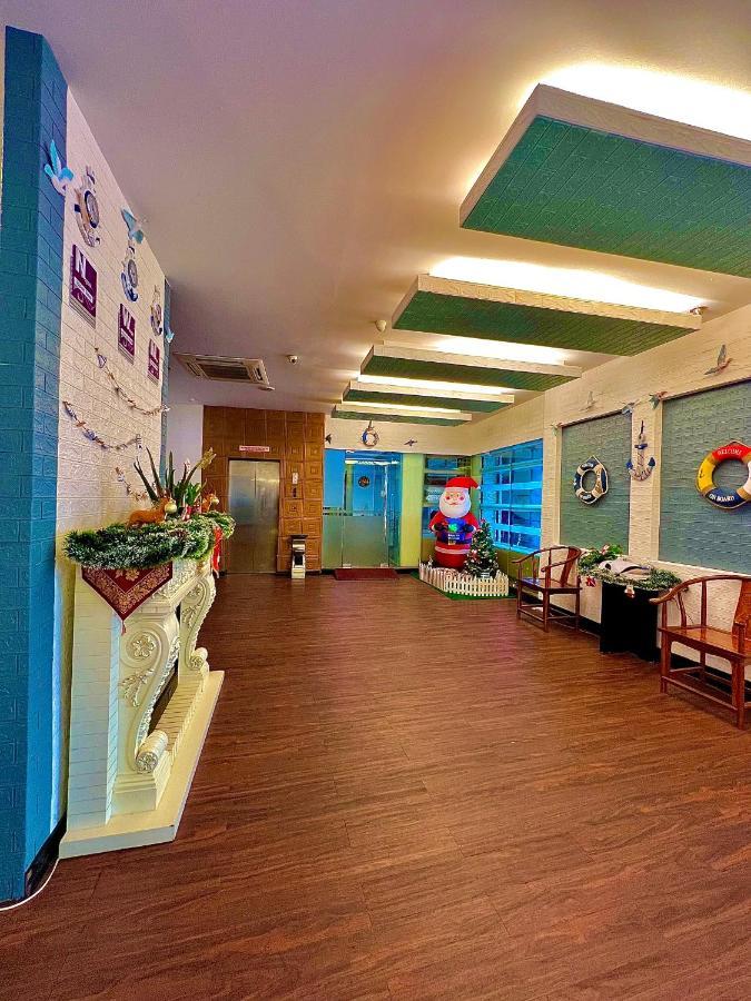 New World Express Motel Bintulu Buitenkant foto
